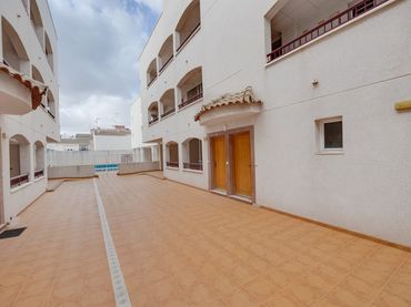 Mini appartamento con balcone in vendita a Calle Reina Sofía 10