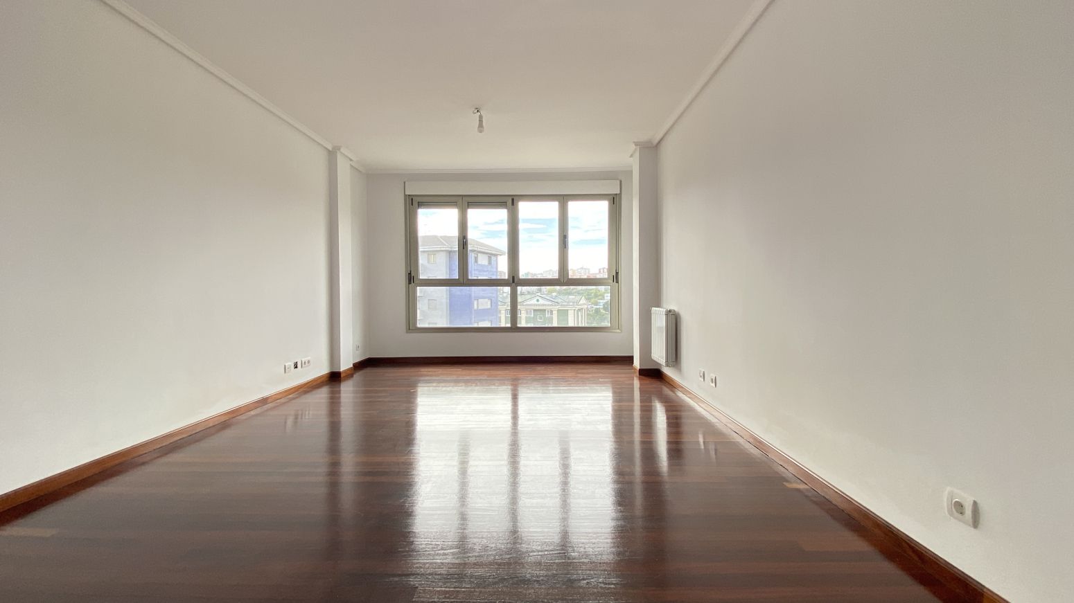 Living room of Flat for sale in Santander  with Heating, Private garden and Storage room