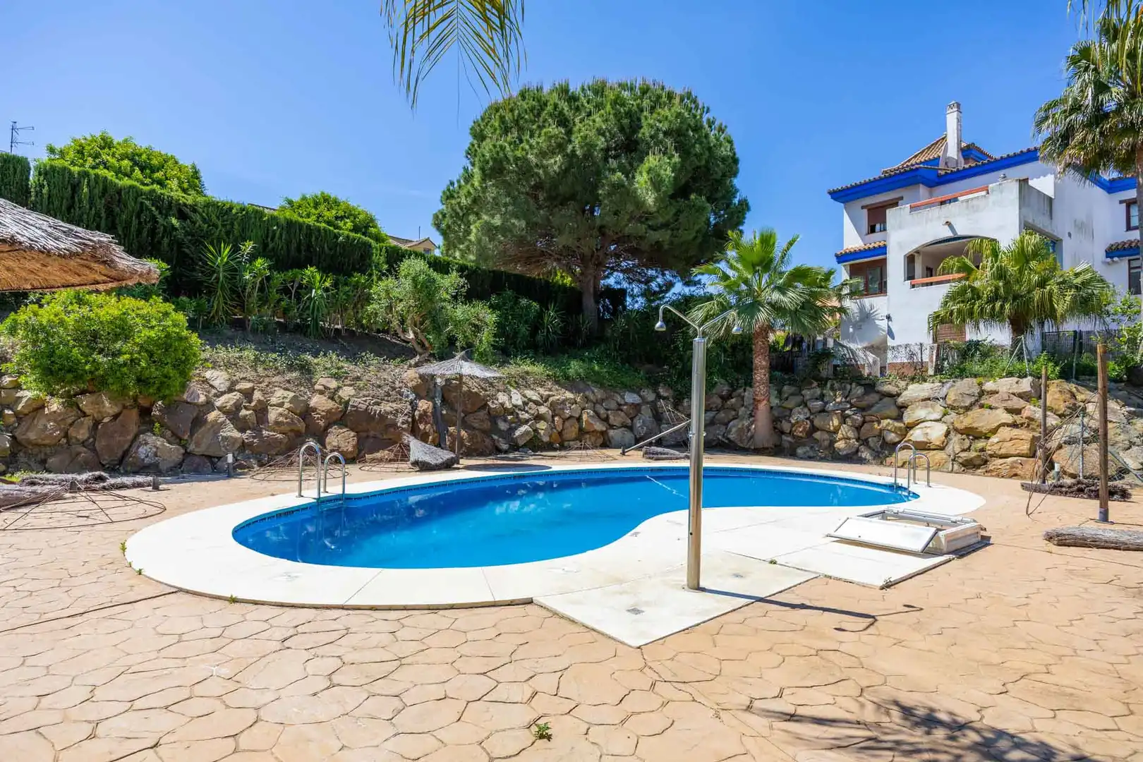 Adossat amb piscina en venda a La Alcaidesa, imagen 45
