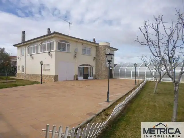 Casa o xalet en venda a Castellanos de Villiquera
