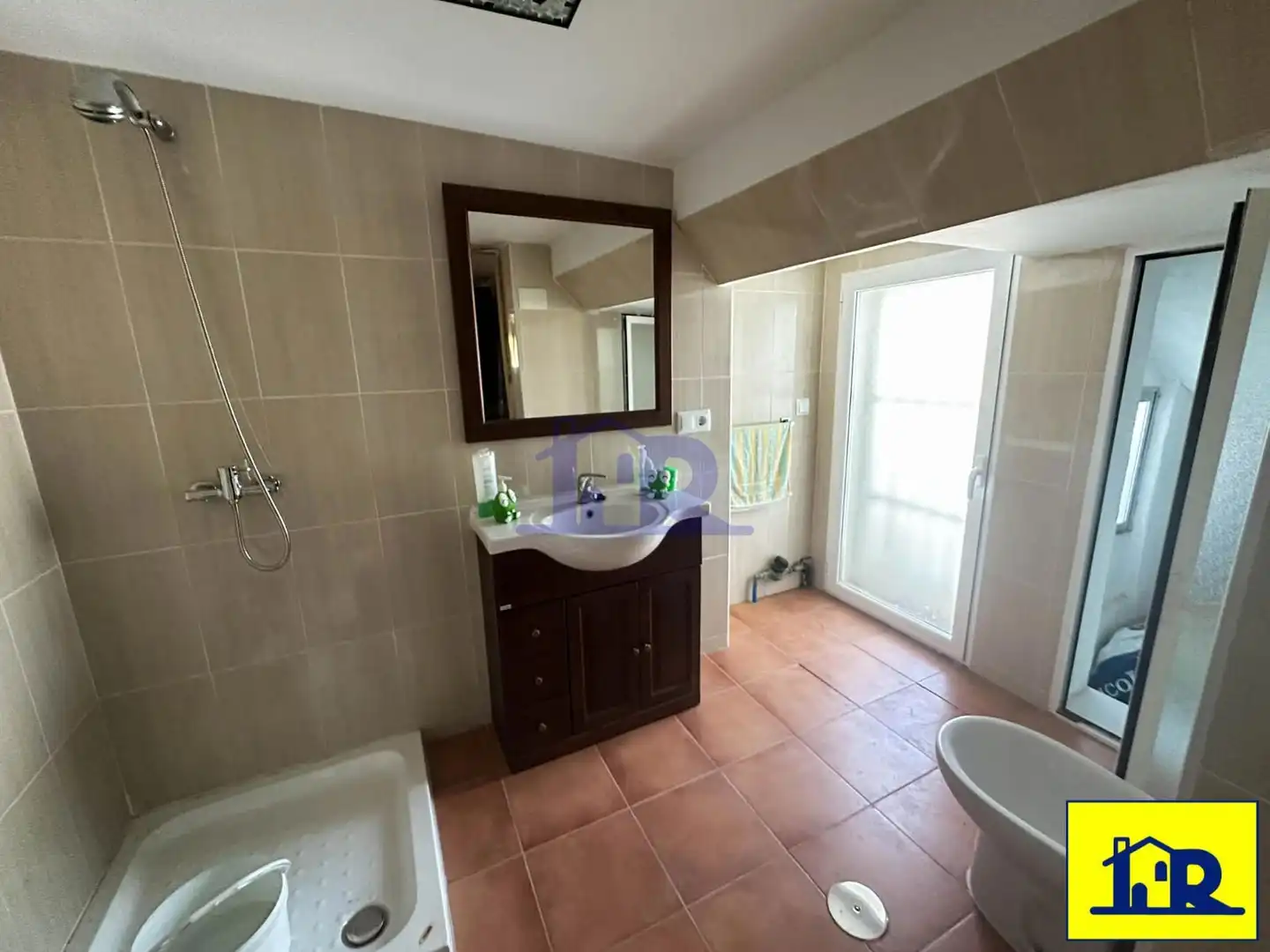 Bathroom of Flat for sale in Cuenca  with Storage room