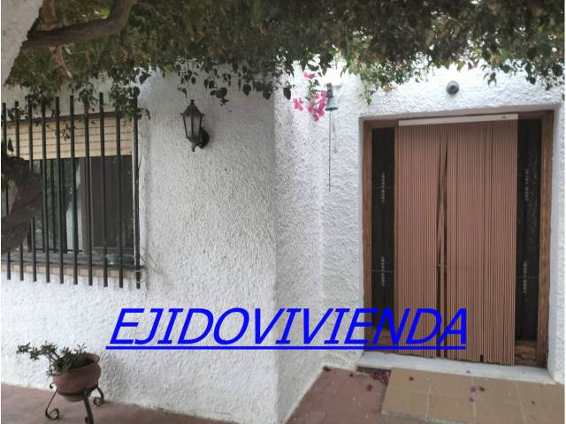 Casa-chalet en Venta en Santo Domingo