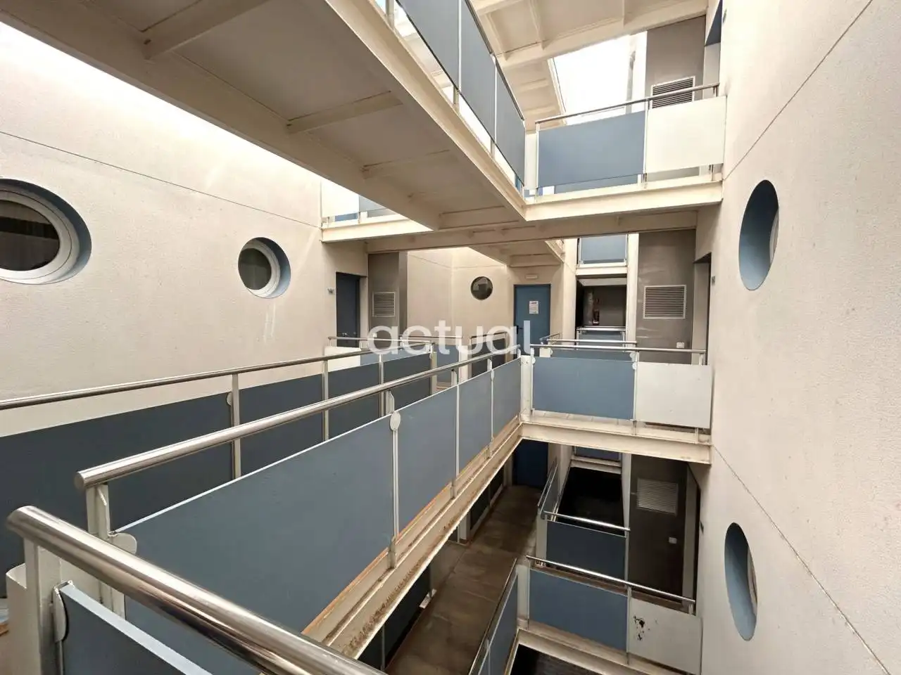 Apartamento con terraza en venta en Avenida port canigó, imagen 33