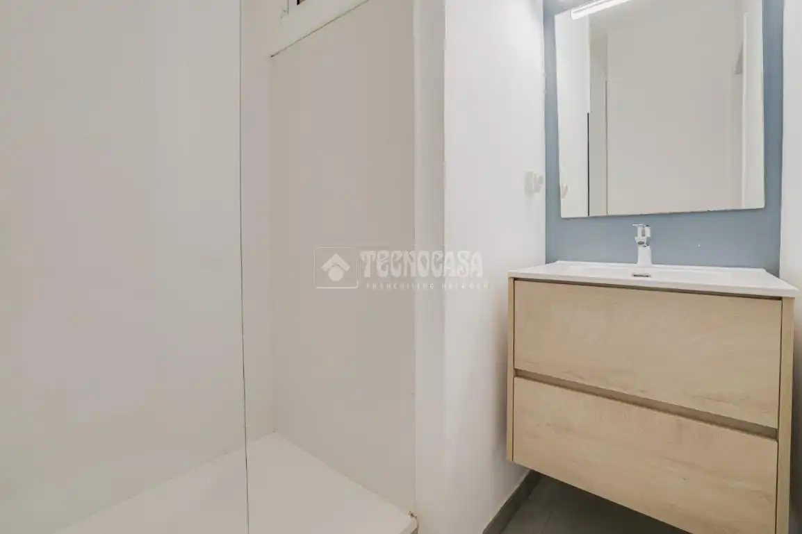 Piso en venta en Carrer de Solsona, La Salut