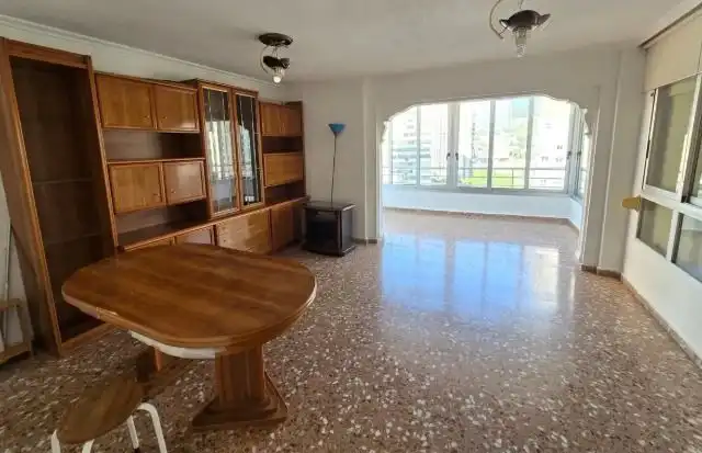 Sala de estar de Piso en venta en Benidorm con Aire acondicionado y Piscina comunitaria
