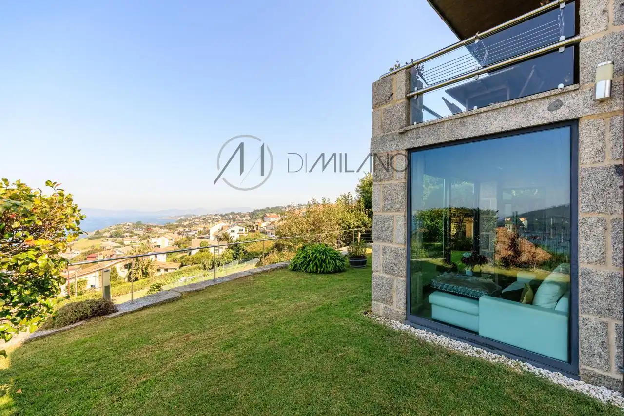 Vista exterior de Casa o chalet en venta en Nigrán con Calefacción, Jardín privado y Parquet