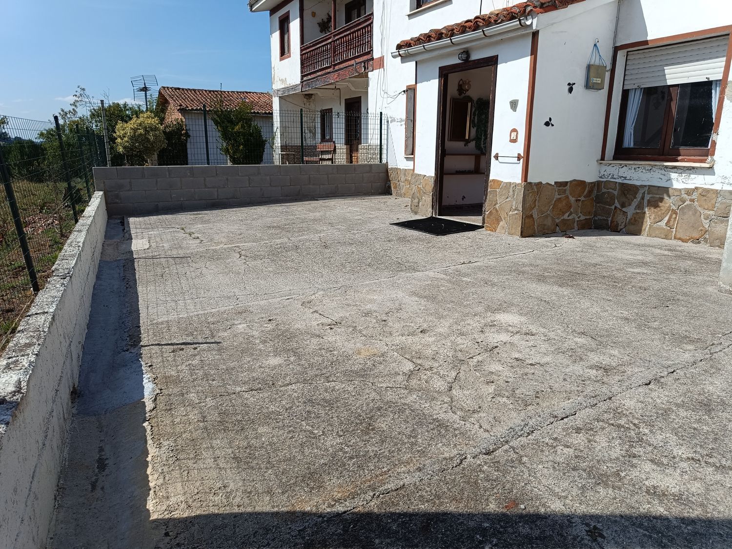Exterior view of House or chalet for sale in Nava  with Heating, Terrace and Swimming Pool