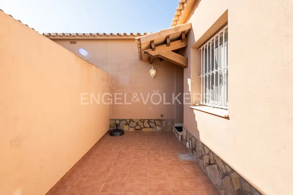 Terrace of Houses for sale in Oliva  with Air Conditioner, Heating and Private garden
