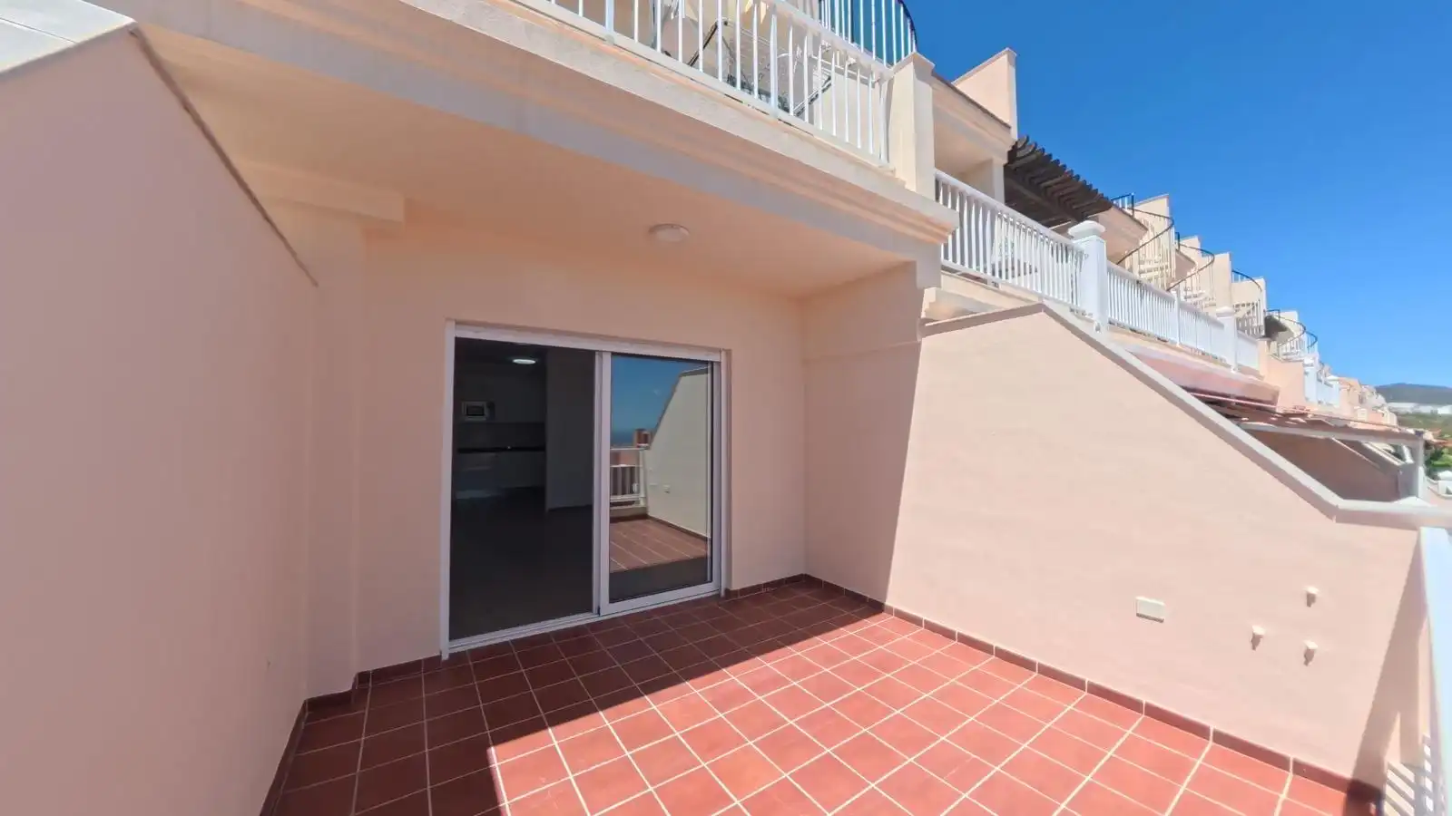 Terrasse von Wohnungen zum Verkauf in Arona mit Terrasse, Ofen und Waschmaschine