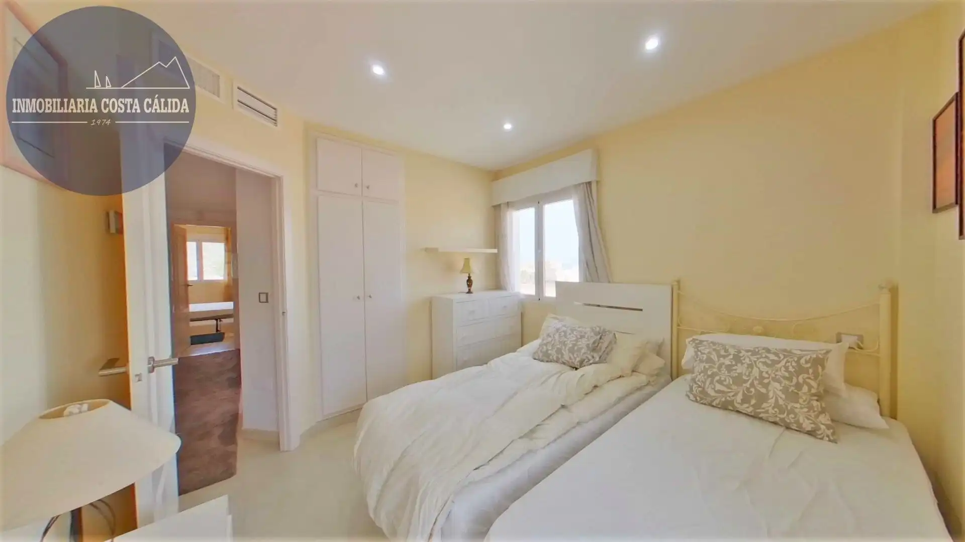 Habitación de Dúplex en venta en Águilas con Aire acondicionado, Calefacción y Jardín privado