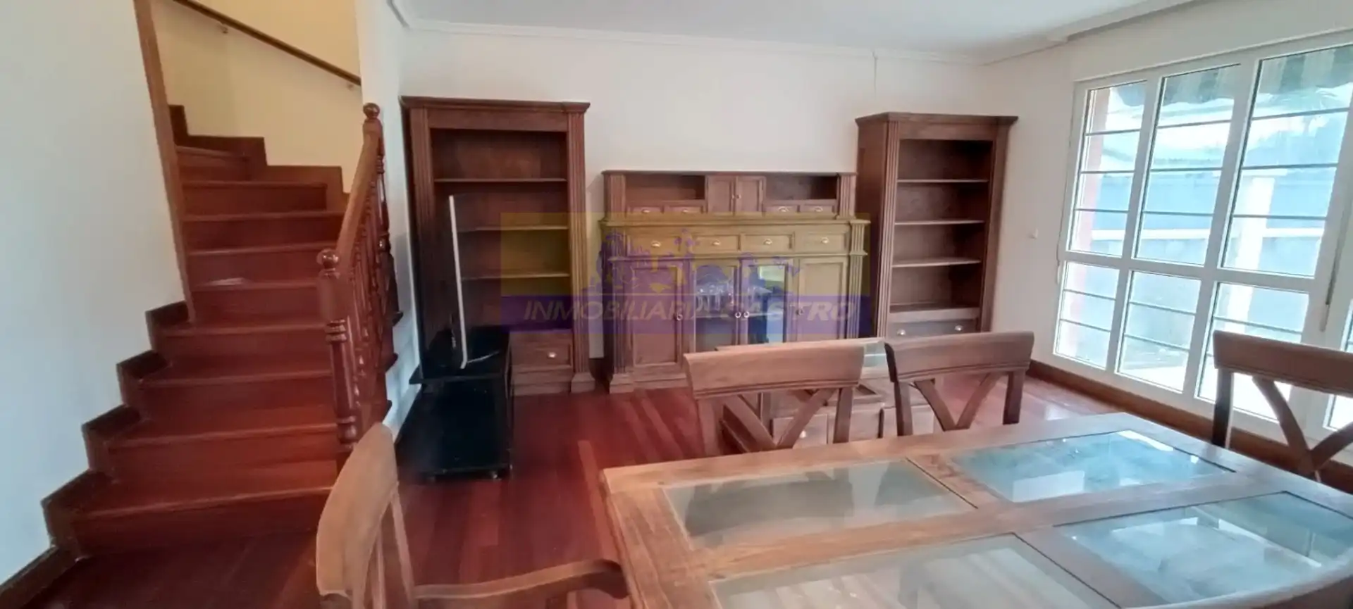 Sala de estar de Casa adosada en venta en Castro-Urdiales