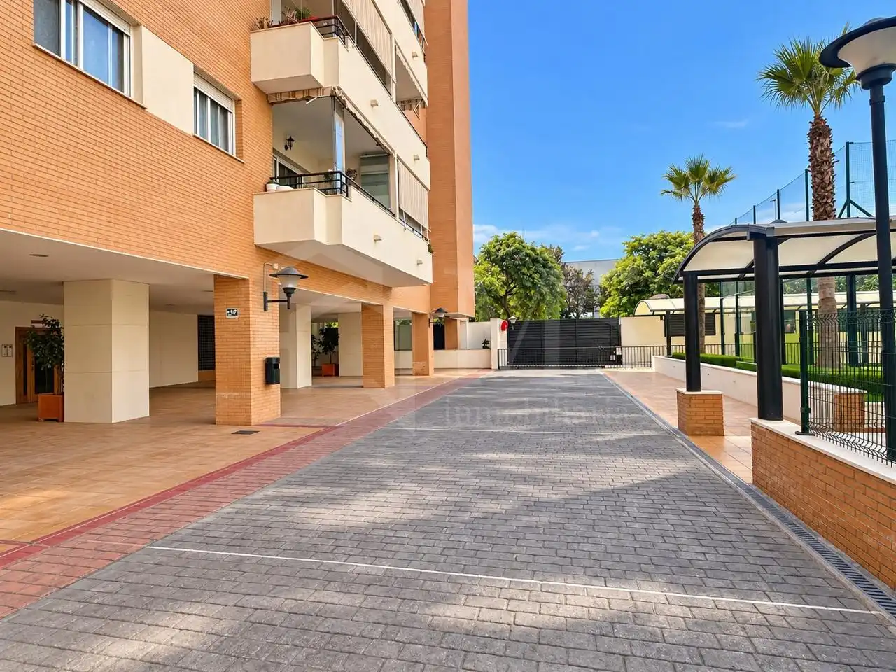 Vista exterior de Piso en venta en Carretera de Cádiz