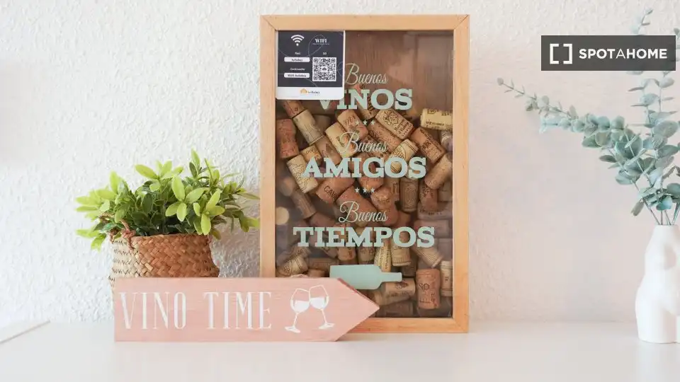 Room in Poble Nou - Montiboli