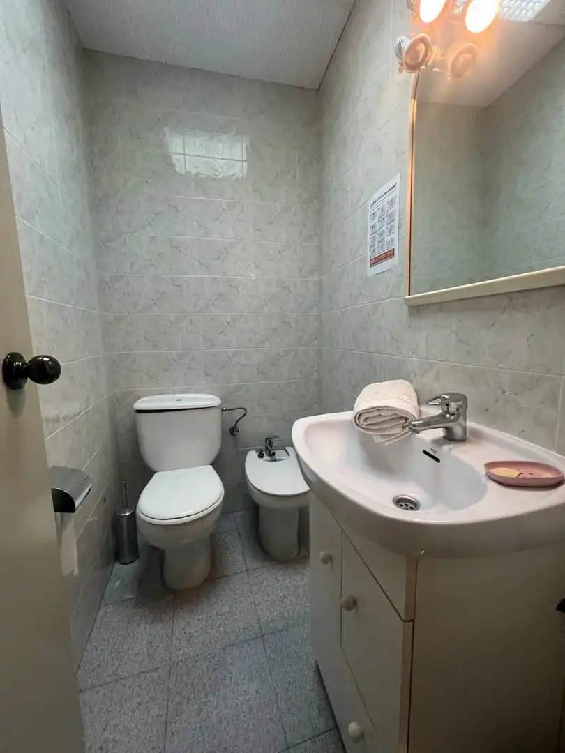 Badezimmer von Geschaftsraum zur Miete in Reus mit Klimaanlage