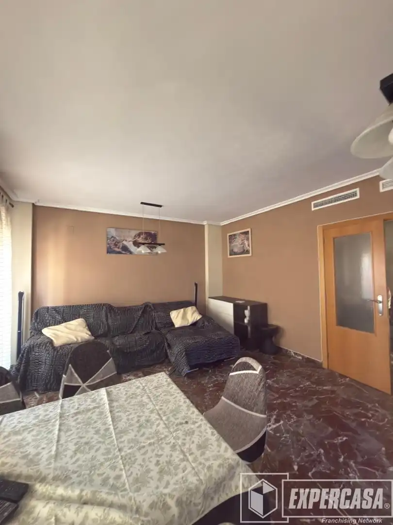 Sala d'estar de Casa o xalet de lloguer en Picassent amb Aire condicionat, Calefacció i Terrassa