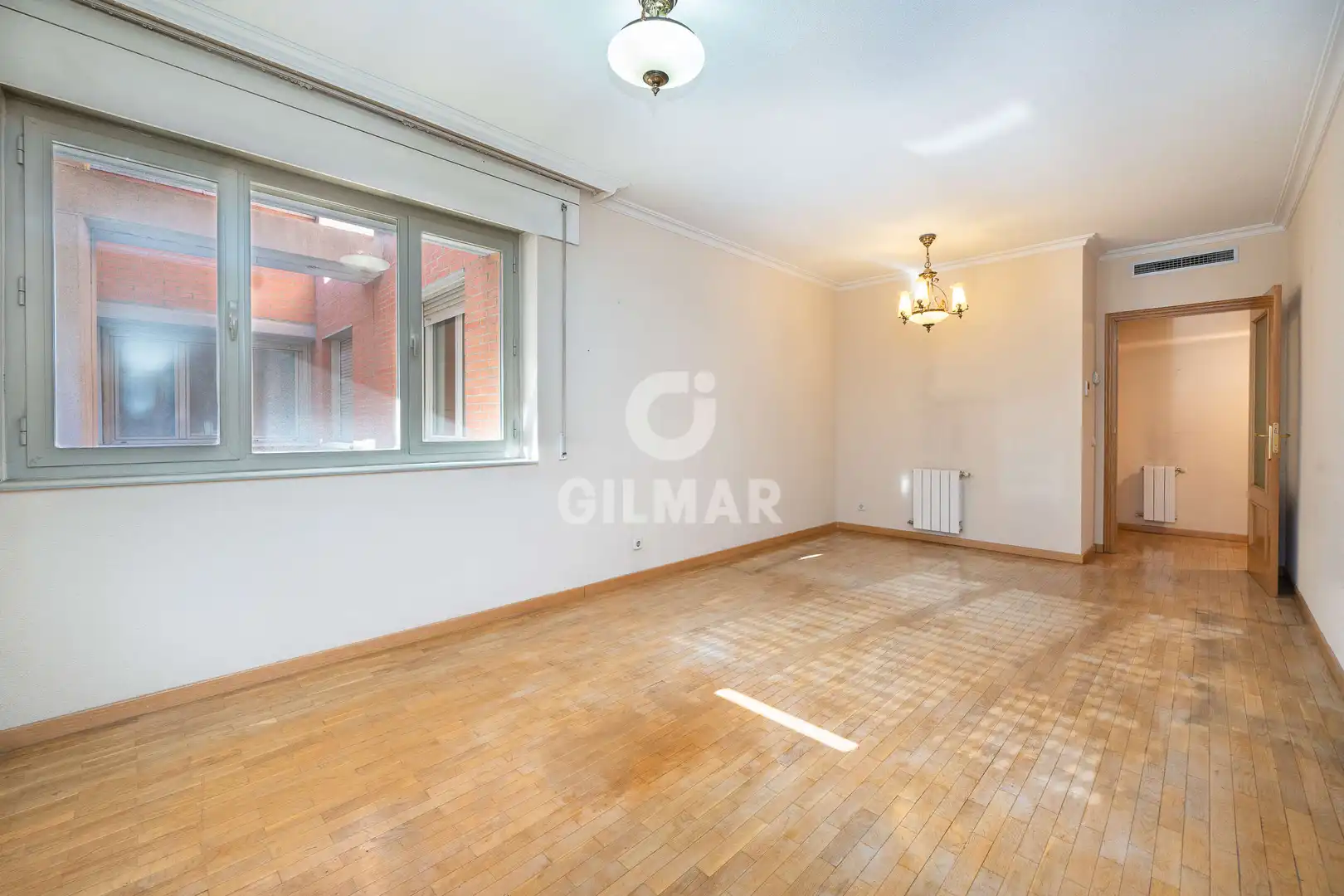 Habitación de Piso en venta en Madrid con Calefacción, Jardín privado y Trastero