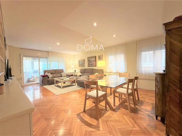 Piso en Venta en Angli en Les Tres Torres