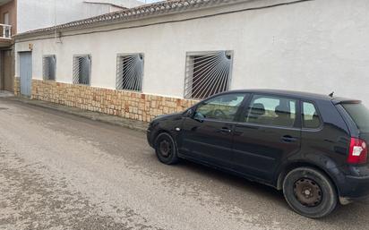 Vista exterior de Casa o xalet en venda en Villarrobledo amb Terrassa