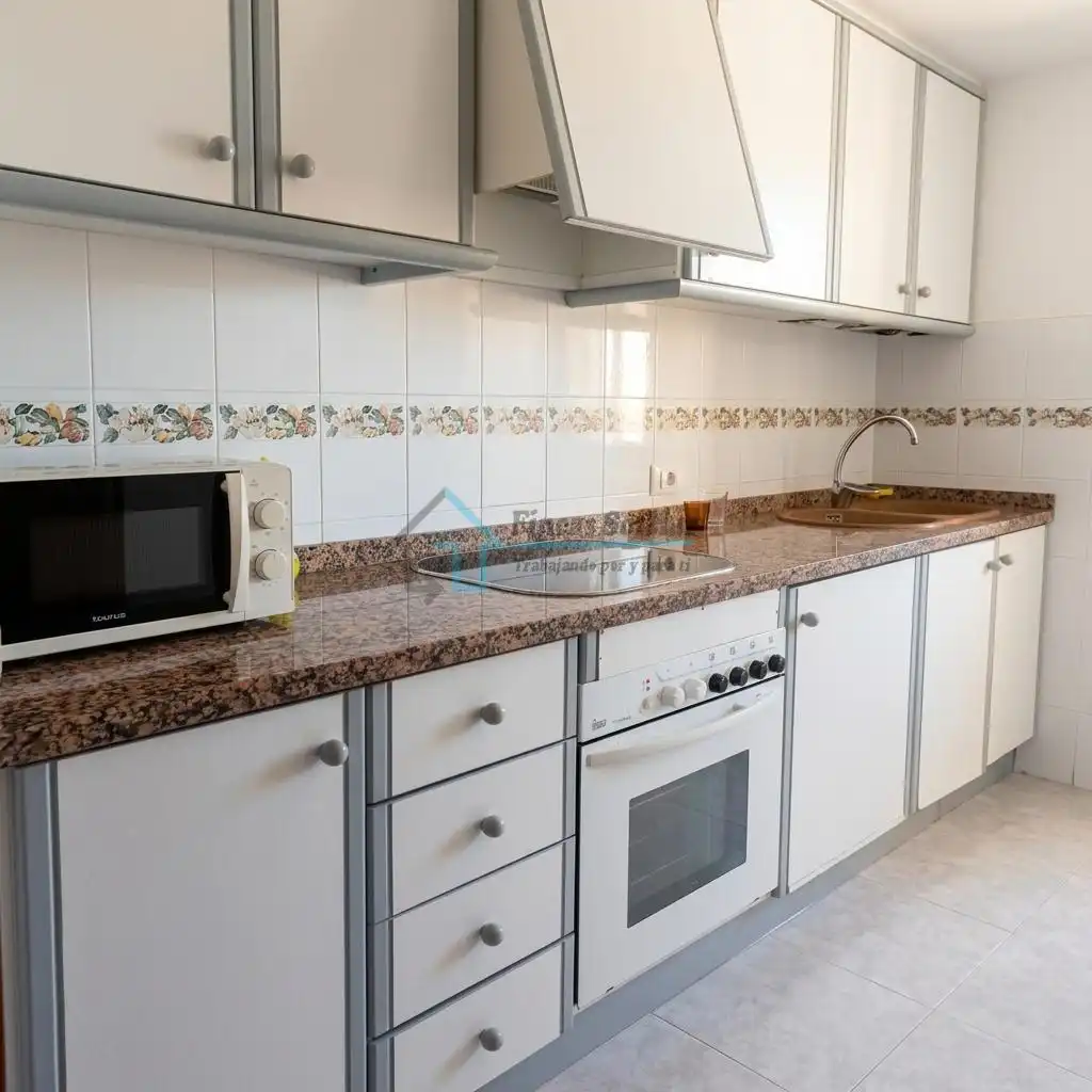 Appartement compact avec ascenseur à vendre à Oeste