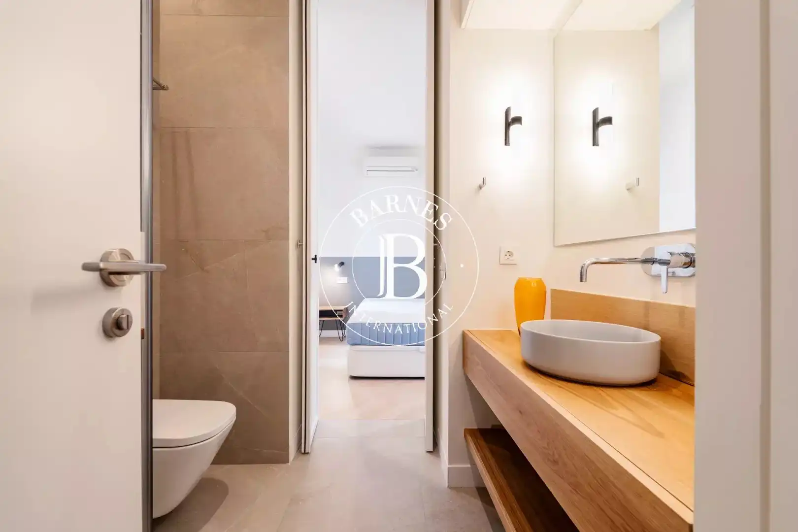 Bathroom of Flat for rent in Madrid  with Air Conditioner, Heating and Furnished