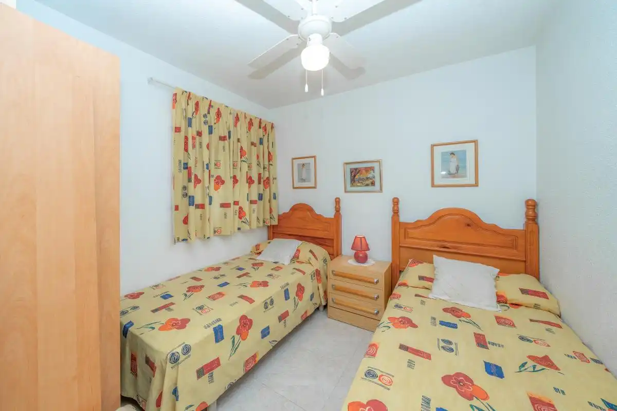Habitación de Piso en venta en Benidorm con Aire acondicionado, Calefacción y Terraza