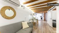 Living room of Flat to rent in  Barcelona Capital  with Air Conditioner, Heating and Furnished
