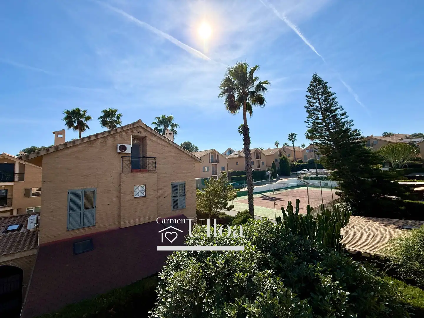 Vista exterior de Casa o xalet en venda en Alicante / Alacant amb Aire condicionat, Calefacció i Jardí privat