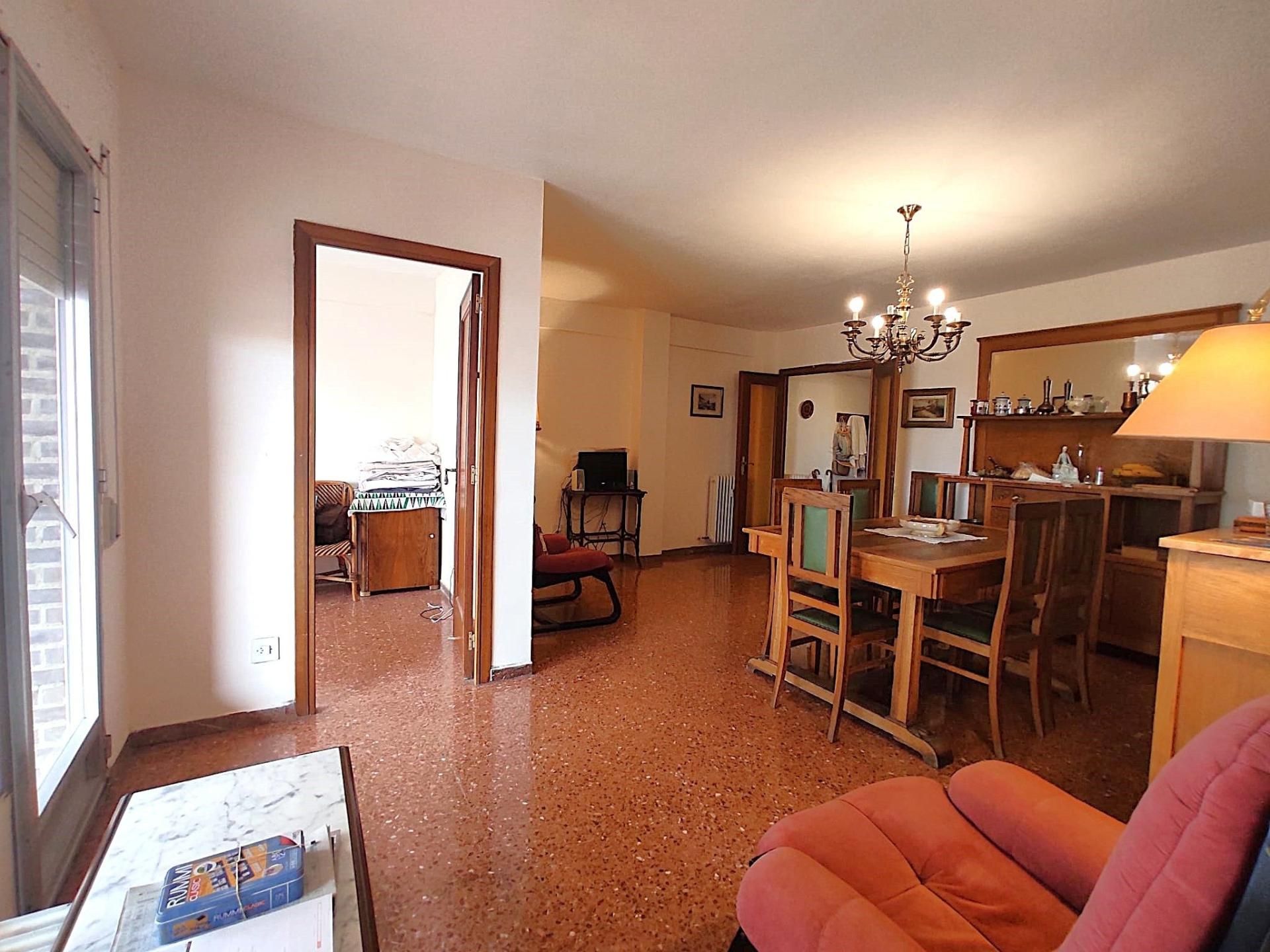 Flat for sale in  Huesca Capital  with Terrace