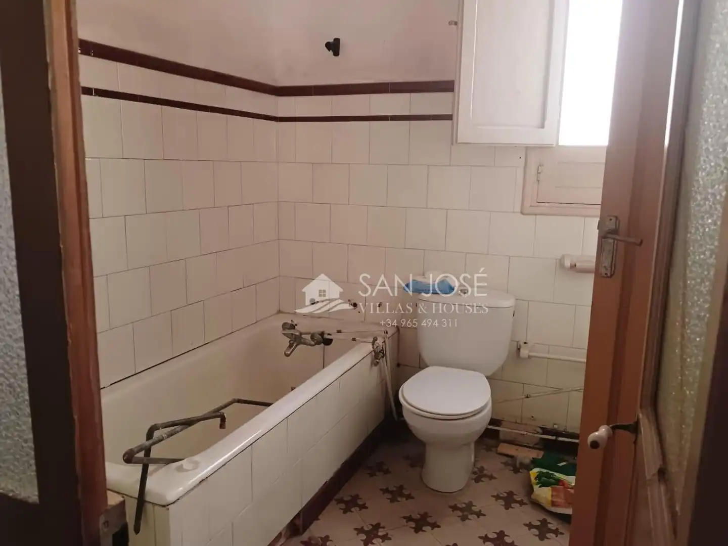 Bany de Casa o xalet en venda en Aspe amb Terrassa i Balcó