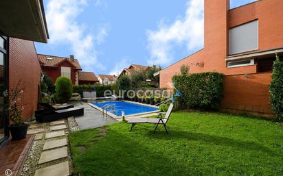 Piscina de Casa o xalet en venda en Ribamontán al Mar amb Calefacció, Jardí privat i Piscina