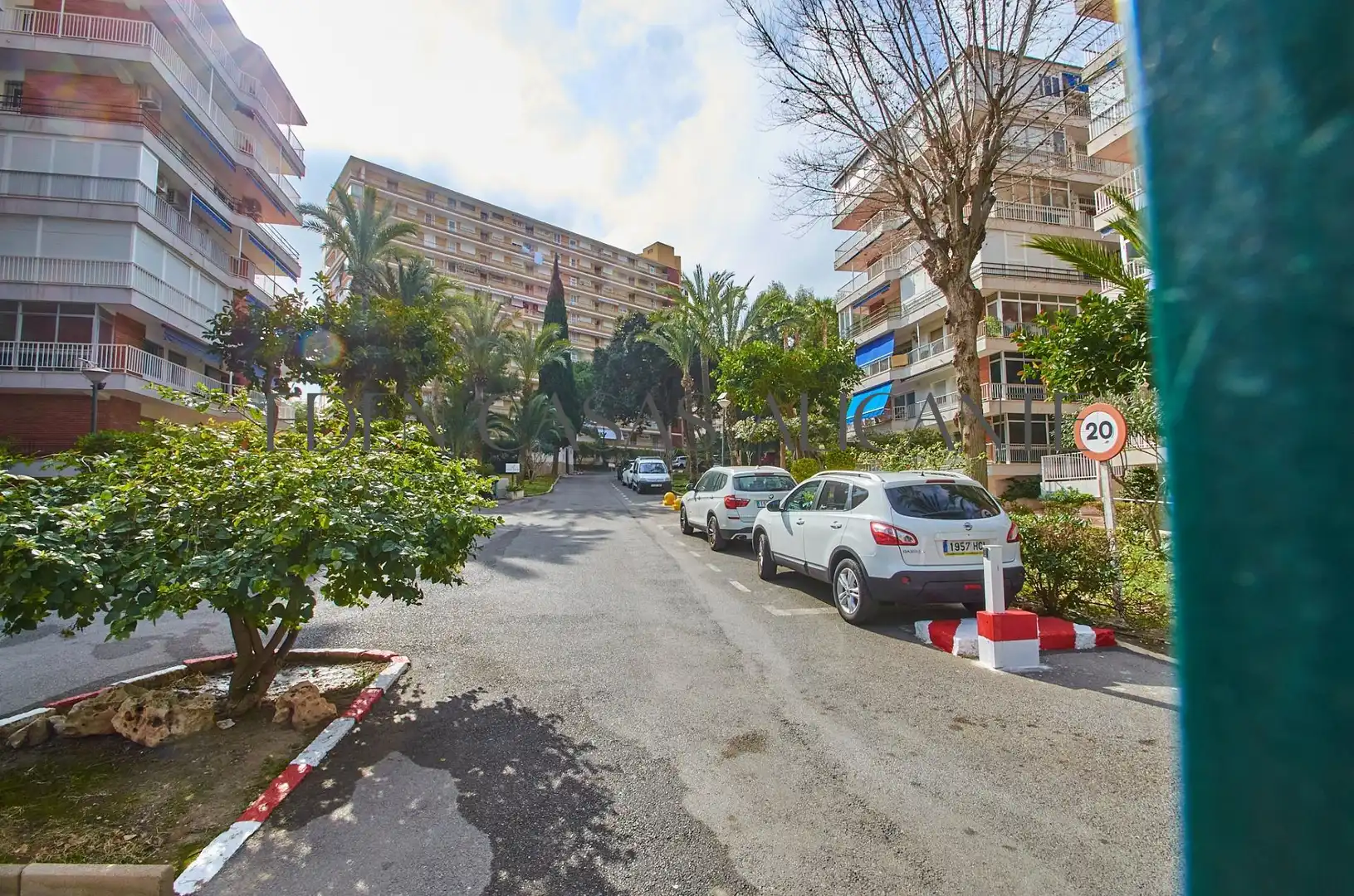 Vista exterior de Apartamento en venta en Alicante / Alacant con Terraza, Trastero y Amueblado