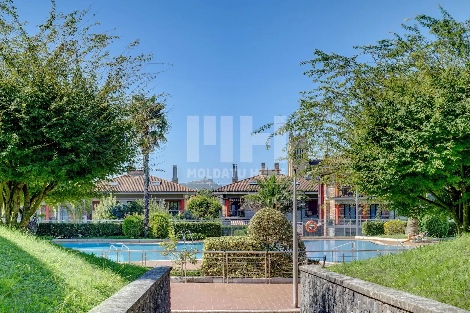 Außenansicht von Wohnung zur Miete in Donostia - San Sebastián  mit Heizung, Privatgarten und Terrasse
