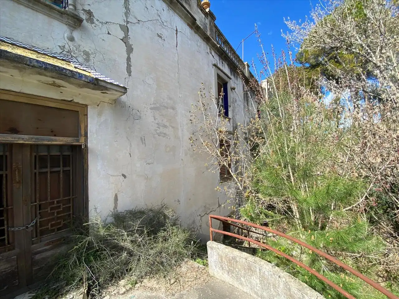 Außenansicht von Gebäude zum Verkauf in Ontinyent