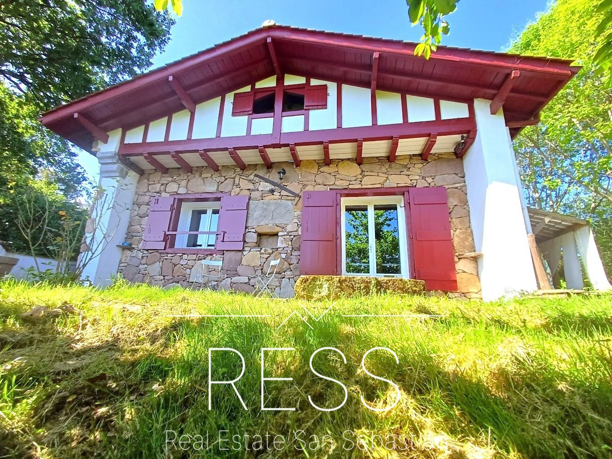 Vista exterior de Casa o chalet en venta en Ascain con Jardín privado, Amueblado y Balcón