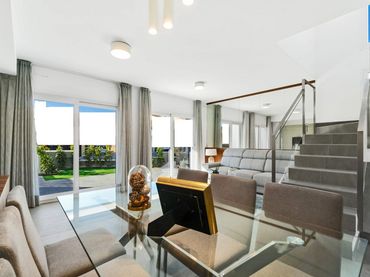 Bungalow amb balcó en venda a Elche ciudad