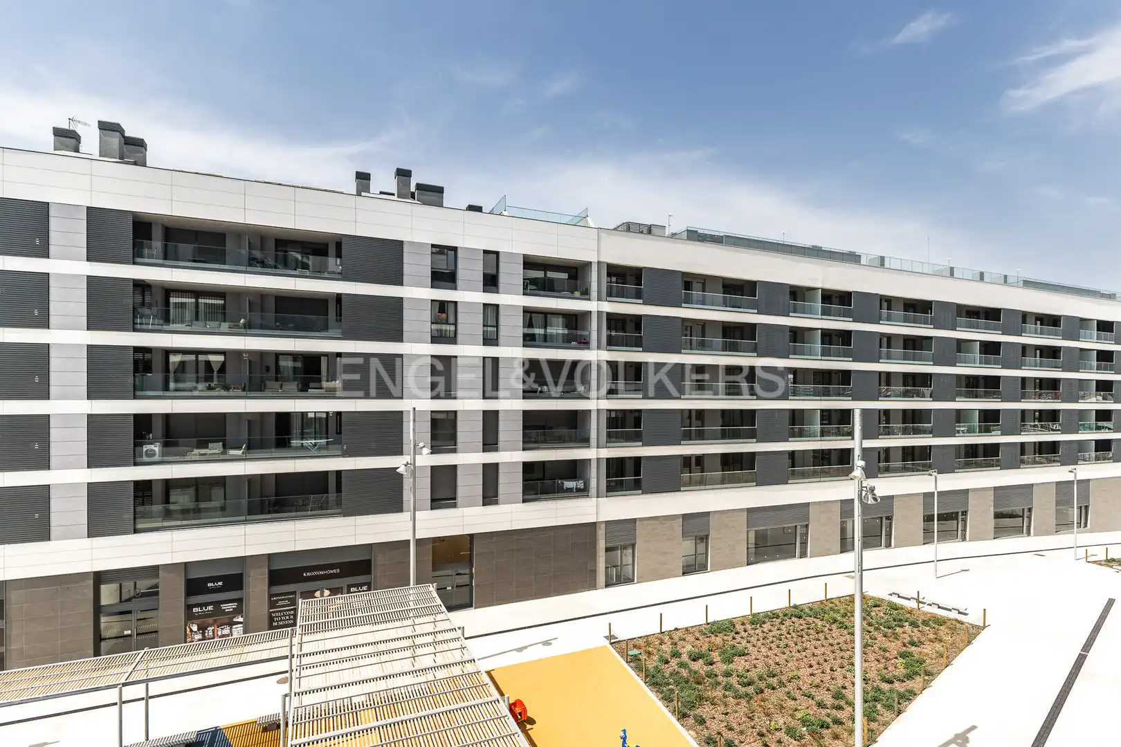 Vista exterior de Pis de lloguer en Badalona amb Aire condicionat, Calefacció i Terrassa