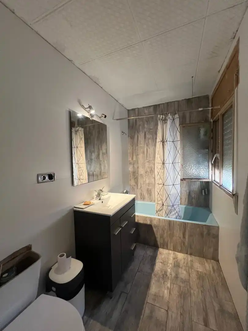 Bathroom of Houses for sale in El Pilar 