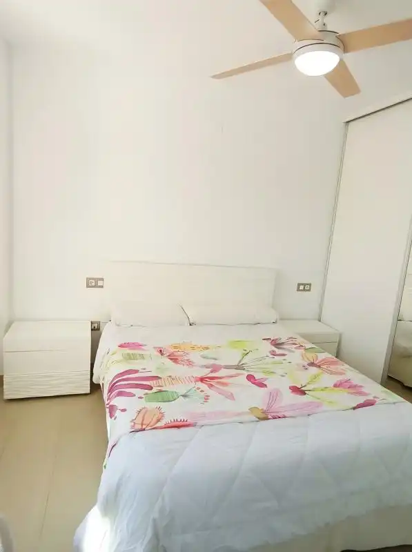 Bedroom of Duplexes for sale in Requena  with Heating and Furnished