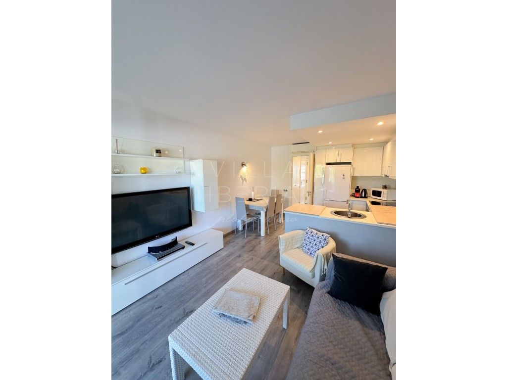 Sala d'estar de Apartament en venda en Castell-Platja d'Aro amb Aire condicionat, Terrassa i Balcó