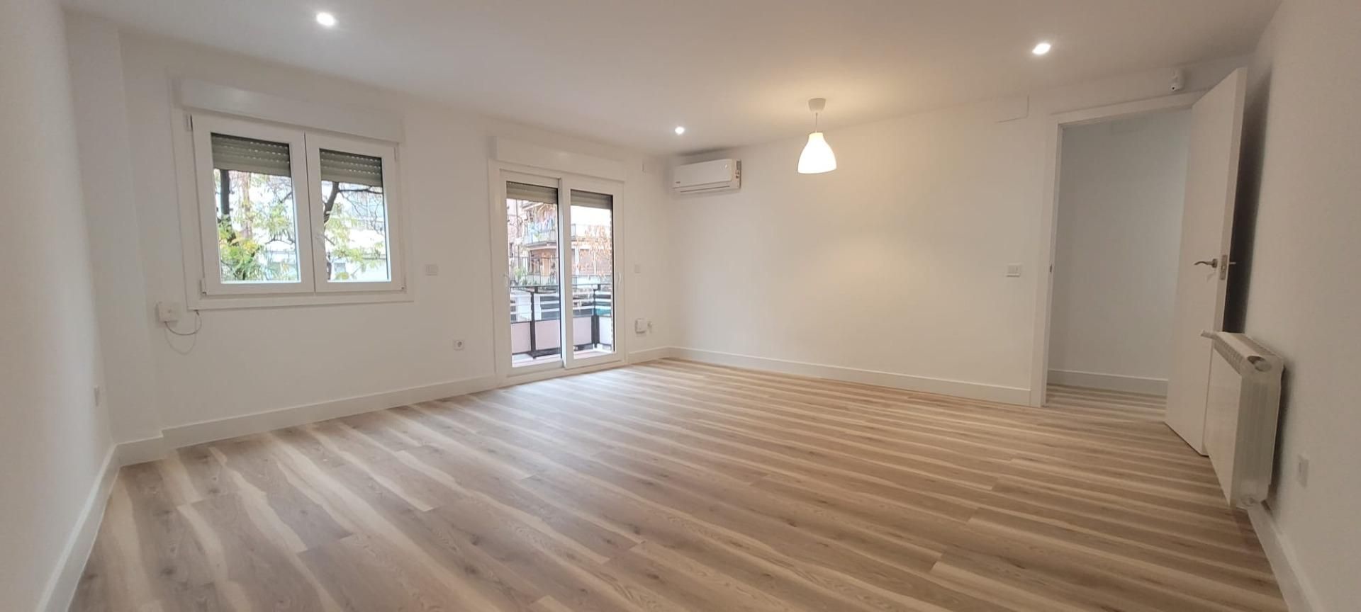 Living room of Flat for sale in  Madrid Capital  with Terrace