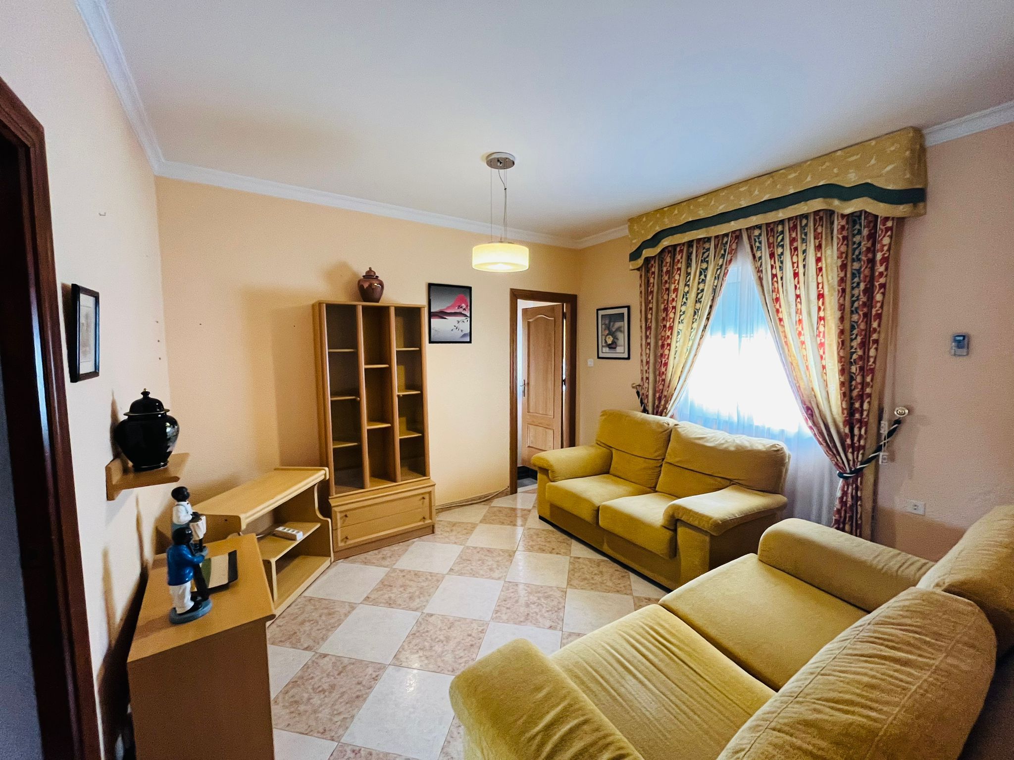 Living room of Flat for sale in Puerto Lumbreras  with Terrace and Furnished