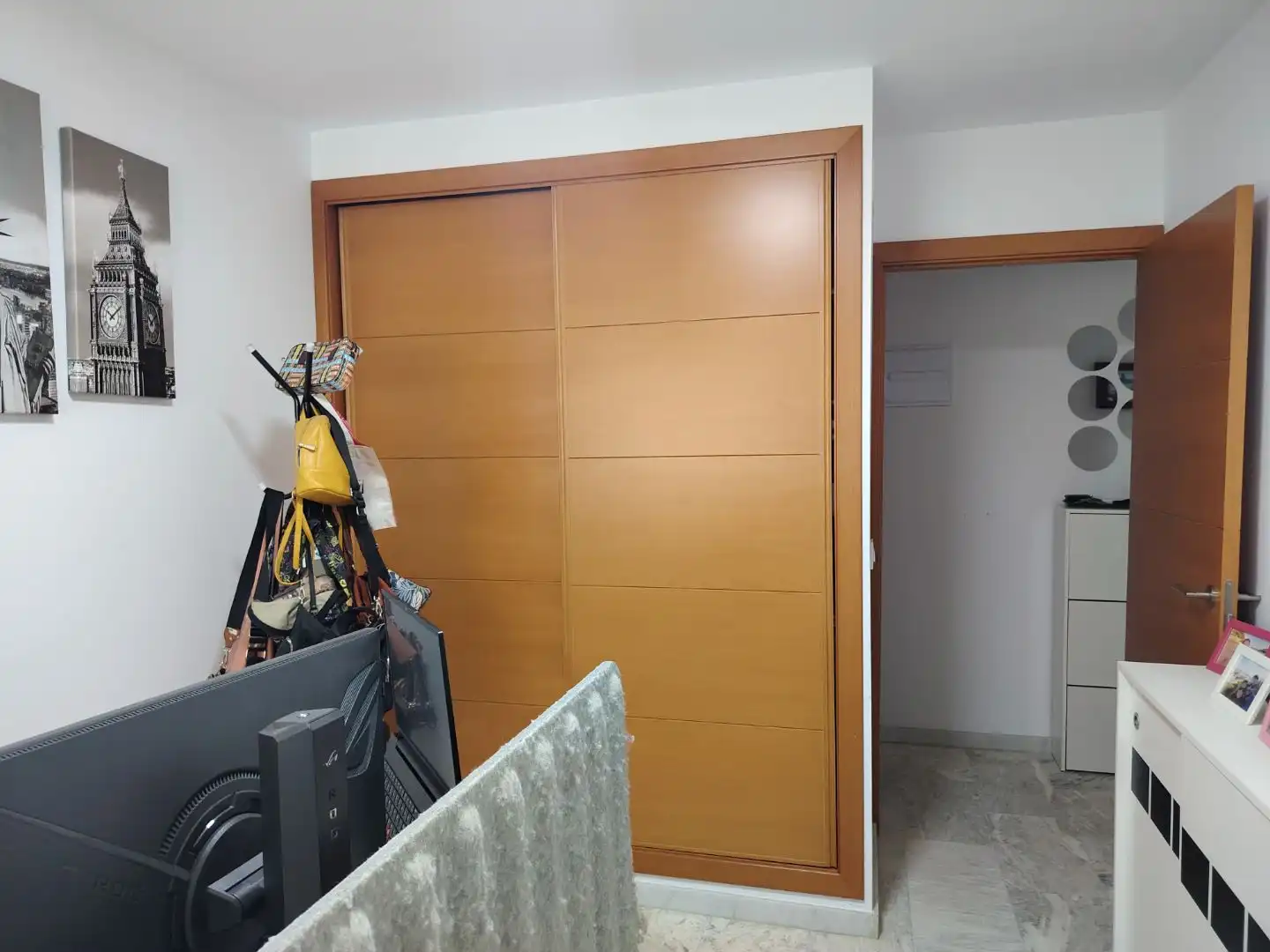 Flat for sale in  Sevilla Capital  with Air Conditioner and Balcony