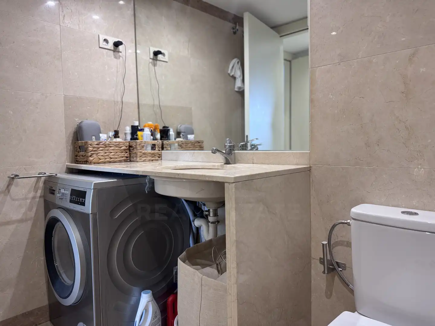 Bathroom of Flat for rent in Barcelona