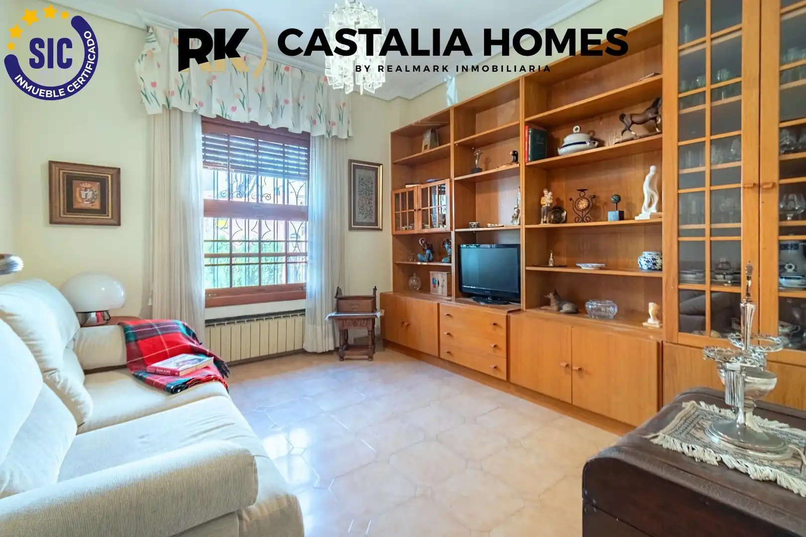 Vista exterior de Casa o chalet en venta en Castellón de la Plana / Castelló de la Plana con Calefacción, Jardín privado y Parquet