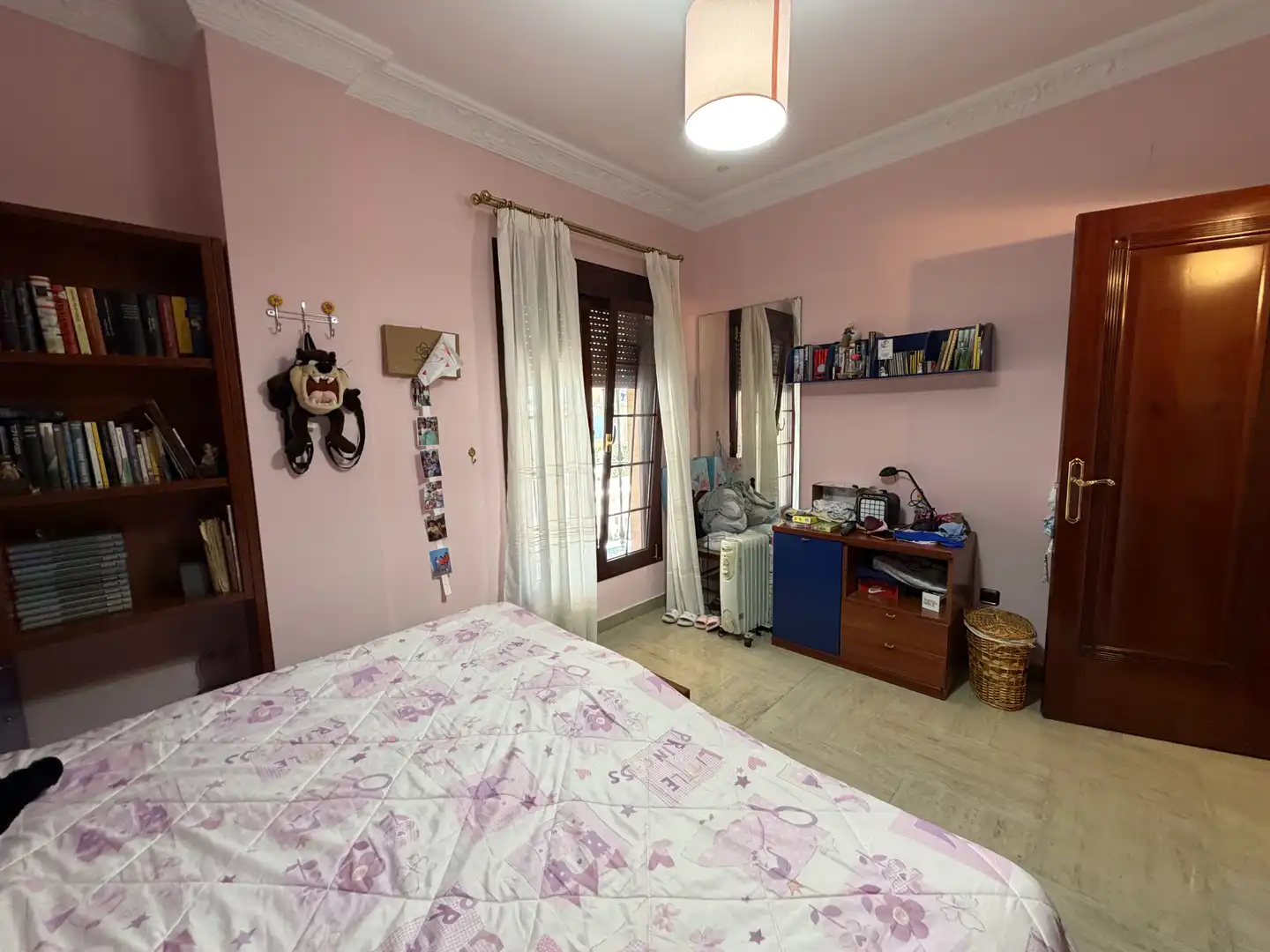 Dormitori de Casa o xalet en venda en Bormujos amb Aire condicionat, Jardí privat i Terrassa