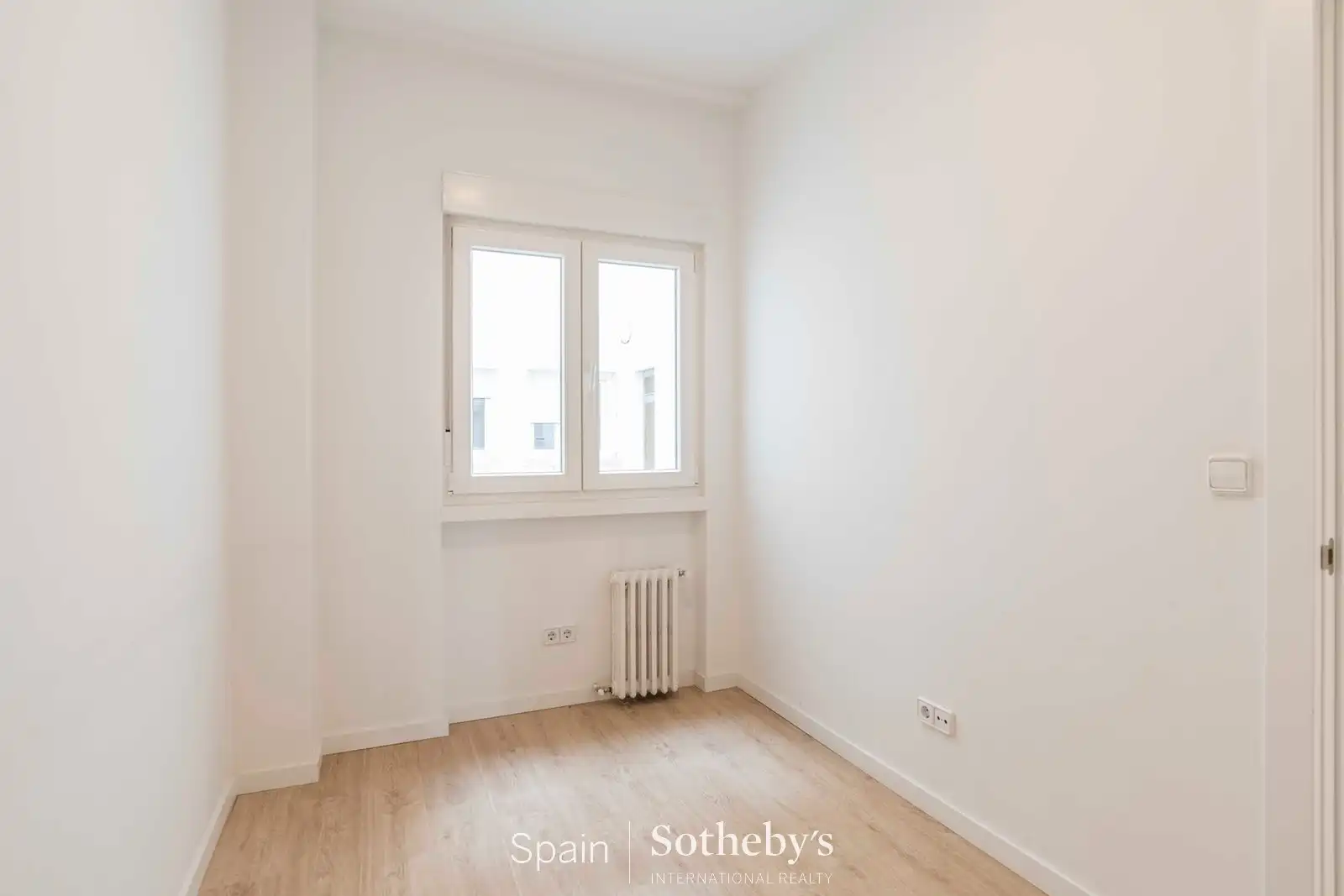 Schlafzimmer von Wohnungen zum Verkauf in Madrid mit Klimaanlage, Heizung und Terrasse