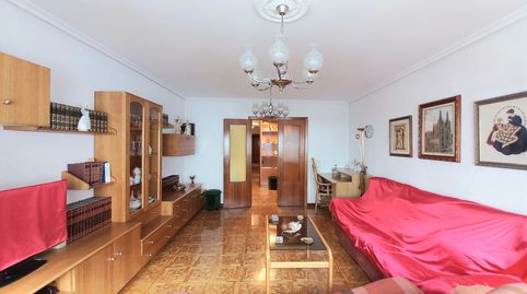Photo 2 of Flat for sale in Calle Progreso, El Carmen - Barrio Gimeno, Burgos Capital