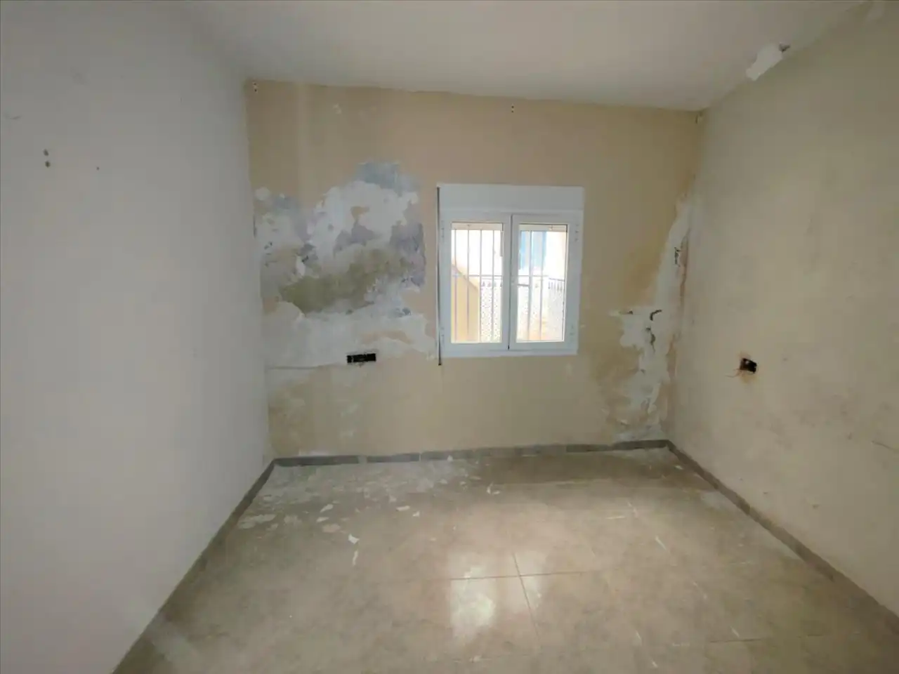 Einfamilien-Reihenhaus zum Verkauf in Baza