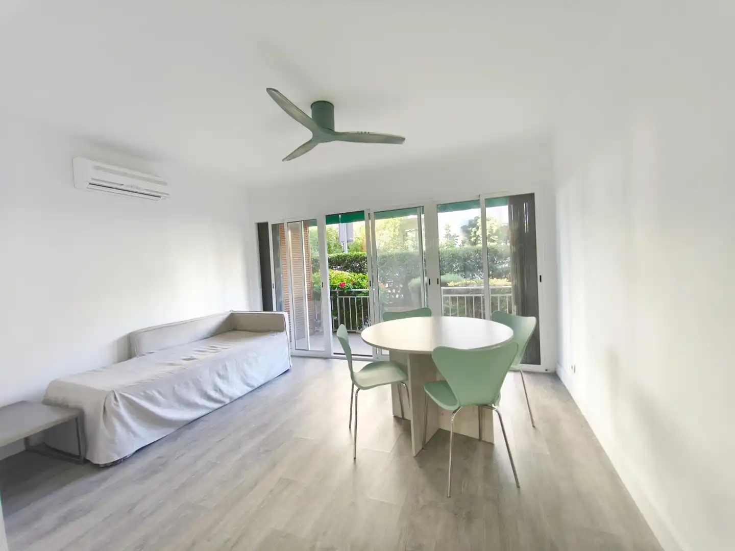 Ground floor with terrace for sale in Carrer JUAN DE LA COSA, imagen 5