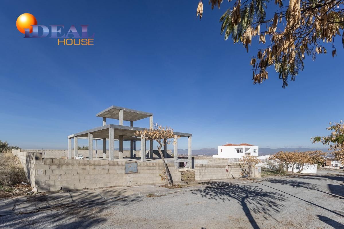 Casa o xalet en venda en Las Gabias amb Jardí privat, Terrassa i Piscina